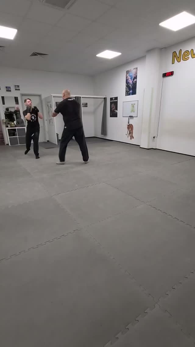 🥊 GET IN CONTACT – WENN ZURÜCKWEICHEN KEINE OPTION MEHR IST! 🔥 Wie kommst du schnell und entschlosse